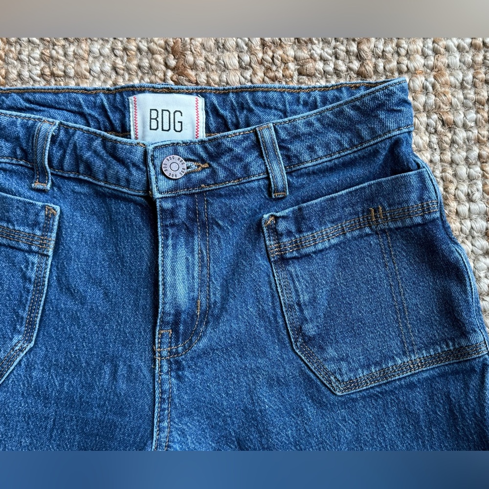 Urban Outfitters BDG Women’s Jeans Wide Leg with Patch Pockets size 26 - Picture 2 of 6